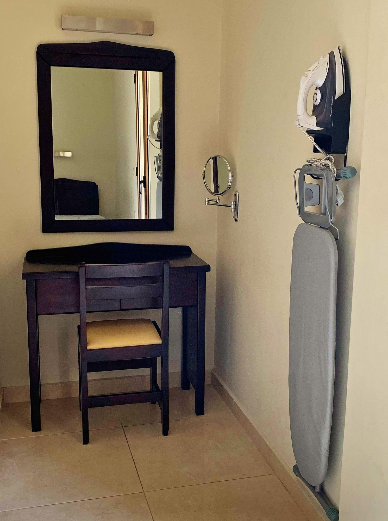 24 Seven Boutique Hotel Malia  Bagian luar foto